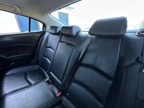 2017 Mazda MAZDA3 Touring