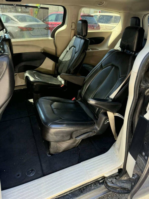 2021 Chrysler Voyager LXi