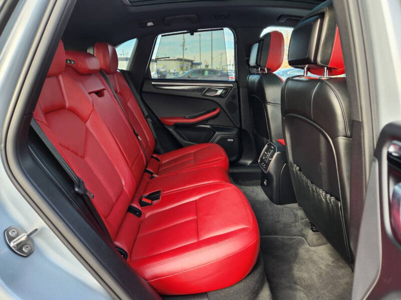 2018 Porsche Macan S