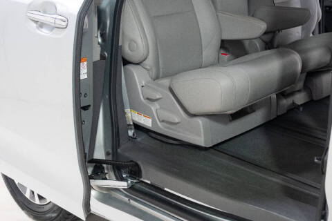 2020 Toyota Sienna XLE Premium 8-Passenger