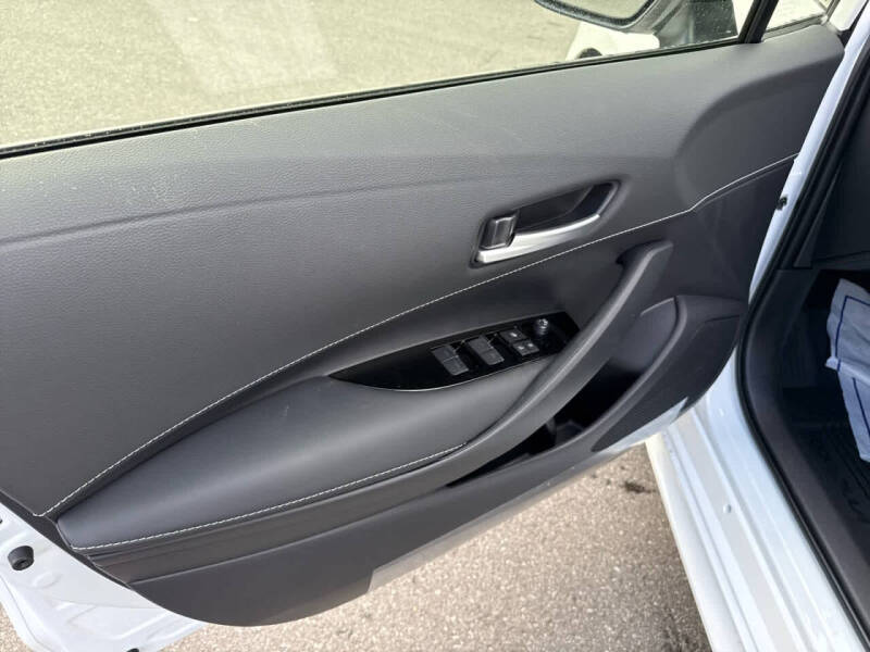 2026 Toyota Corolla Hatchback SE