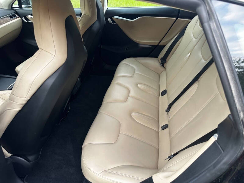 2016 Tesla Model S 75D