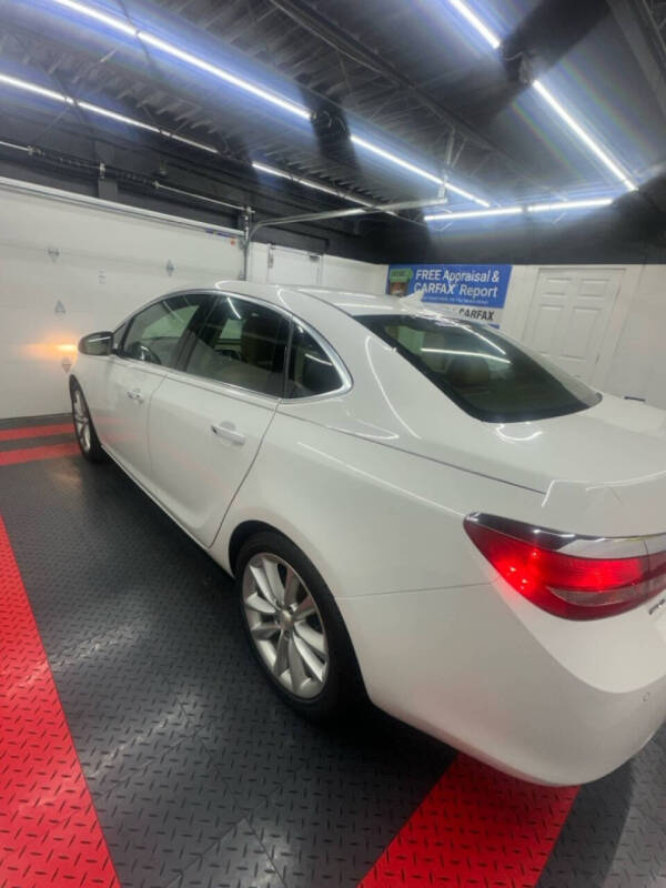 2012 Buick Verano Leather Group