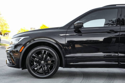 2022 Volkswagen Tiguan SE R-Line Black
