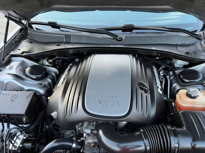 2011 Chrysler 300 C