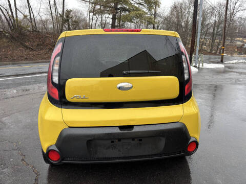 2015 Kia Soul +