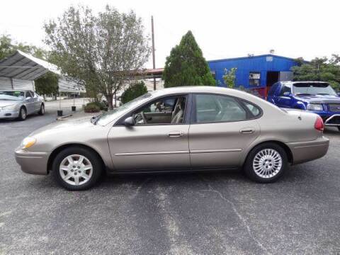 2005 Ford Taurus for sale at HOUSTON'S BEST AUTO SALES in Houston TX