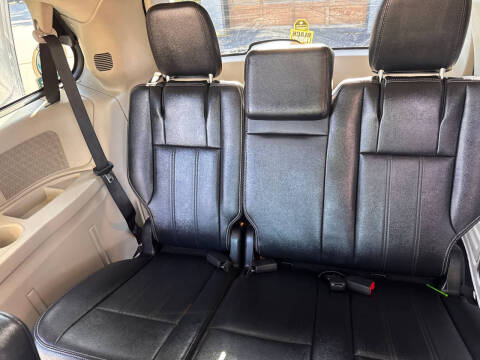 2015 Chrysler Town and Country Touring
