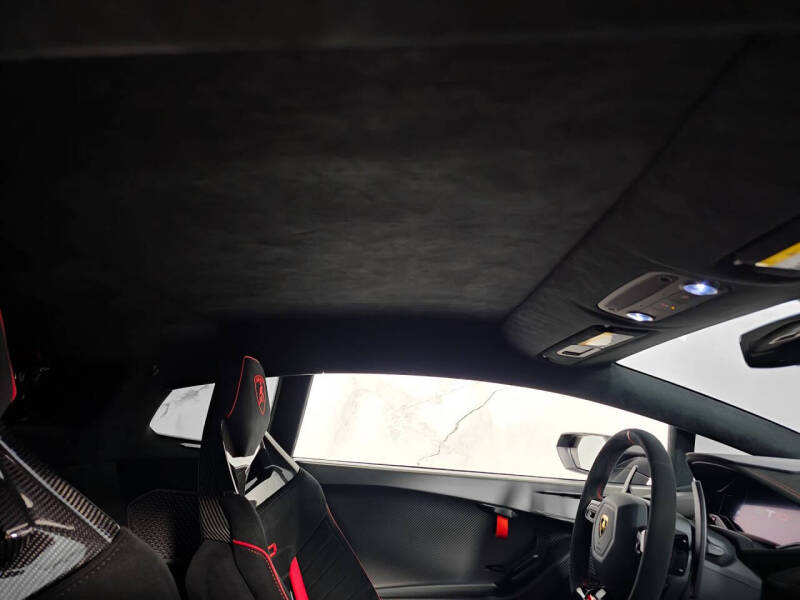 2023 Lamborghini Huracan STO