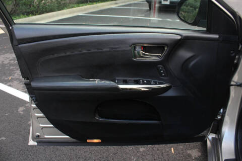 2013 Toyota Avalon Hybrid XLE Touring