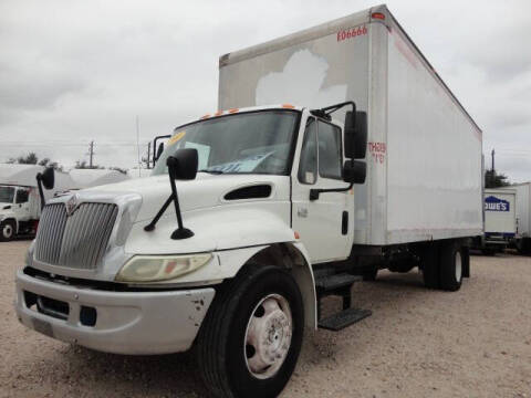 2003 International DuraStar 4200 for sale at Regio Truck Sales in Houston TX