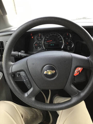 2025 Chevrolet Express 2500