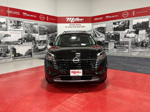 2026 Nissan Pathfinder SL