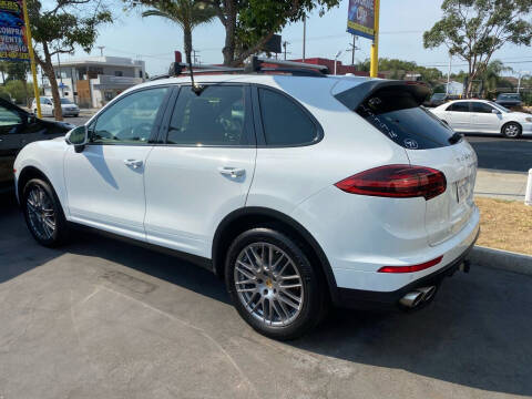 2016 Porsche Cayenne S