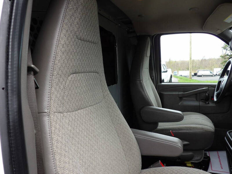 2022 Chevrolet Express 2500