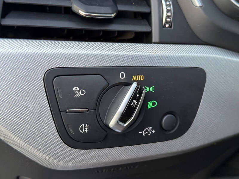 2017 Audi A4 2.0T quattro Premium