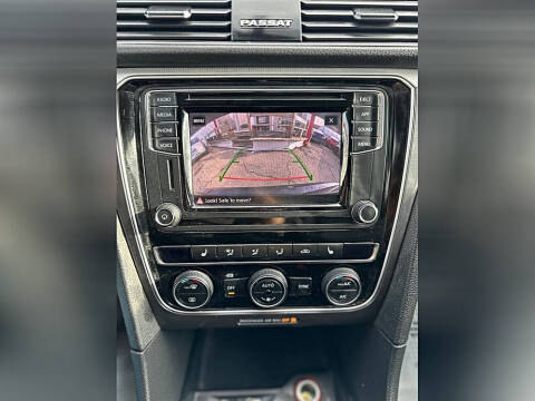 2018 Volkswagen Passat 2.0T R-Line