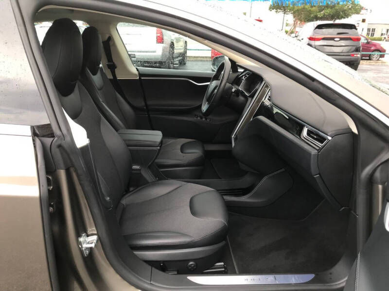 2015 Tesla Model S 70D