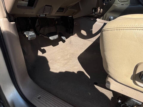 2002 Toyota Sequoia SR5