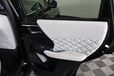 2024 Mitsubishi Outlander PHEV SEL Platinum Edition