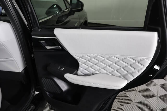 2024 Mitsubishi Outlander PHEV SEL Platinum Edition