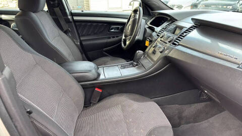 2017 Ford Taurus SEL