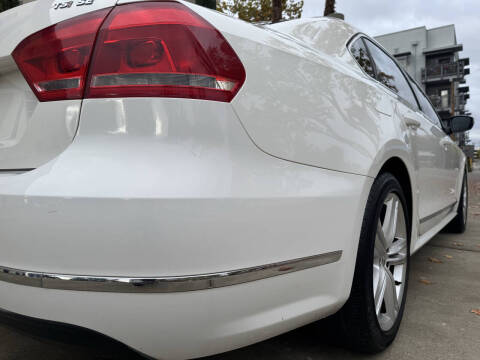 2015 Volkswagen Passat 1.8T SE