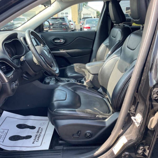 2019 Jeep Cherokee Latitude Plus