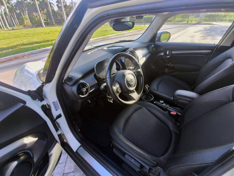 2023 MINI Hardtop 4 Door Cooper