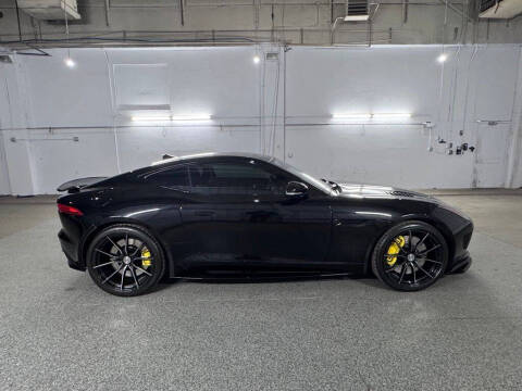 2017 Jaguar F-TYPE R