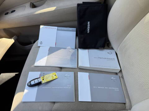 2014 Nissan Pathfinder SV