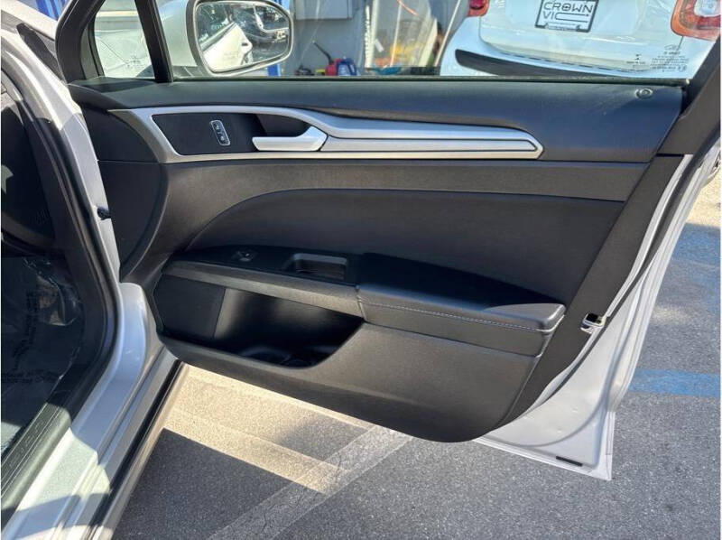 2018 Ford Fusion Hybrid SE