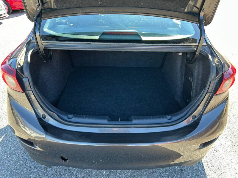 2015 Mazda MAZDA3 i SV