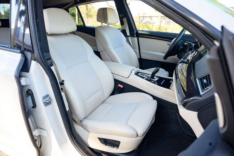 2013 BMW 5 Series 535i Gran Turismo