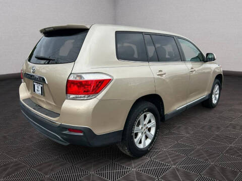 2012 Toyota Highlander SE