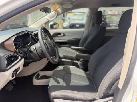 2018 Chrysler Pacifica LX