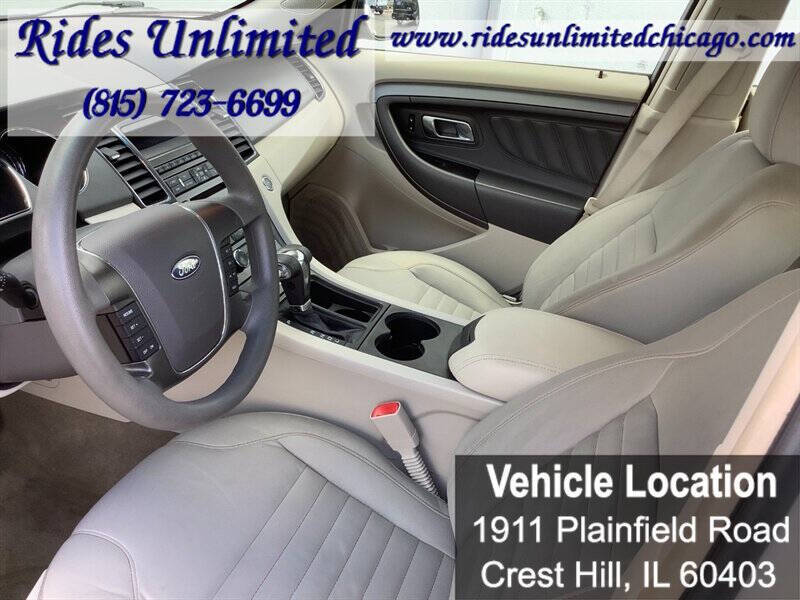 2011 Ford Taurus SE