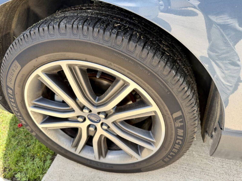 2019 Ford Edge Titanium