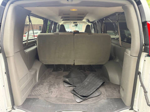 2025 GMC Savana LT 3500