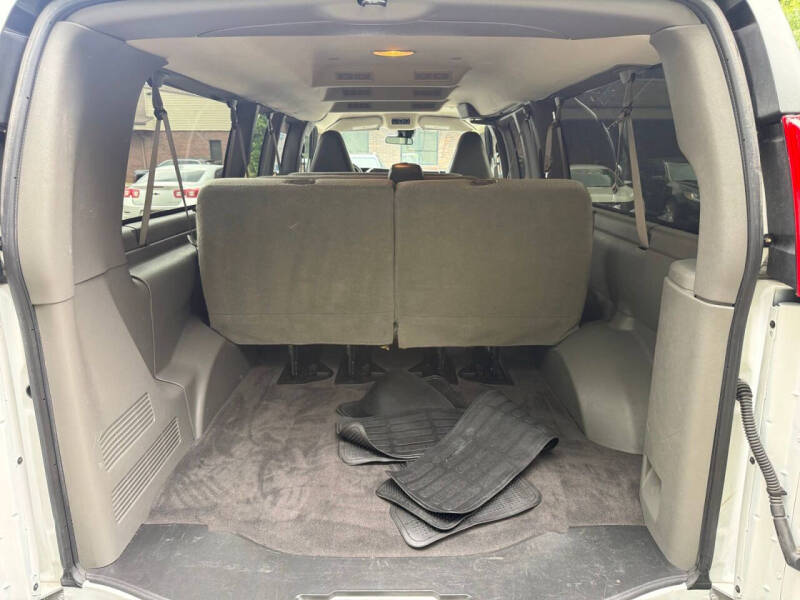 2025 GMC Savana LT 3500