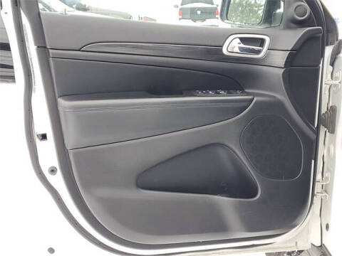 2020 Jeep Grand Cherokee Laredo E