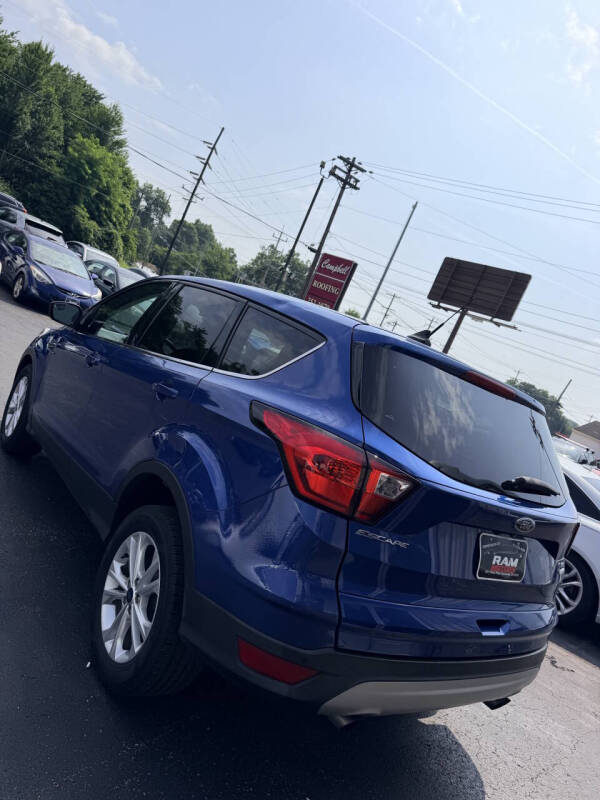 2019 Ford Escape SE