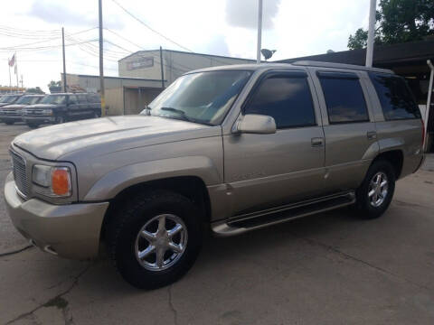 2000 Cadillac Escalade for sale at OTWELL ENTERPRISES AUTO & TRUCK SALES in Pasadena TX