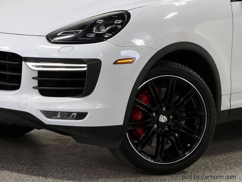 2015 Porsche Cayenne Turbo