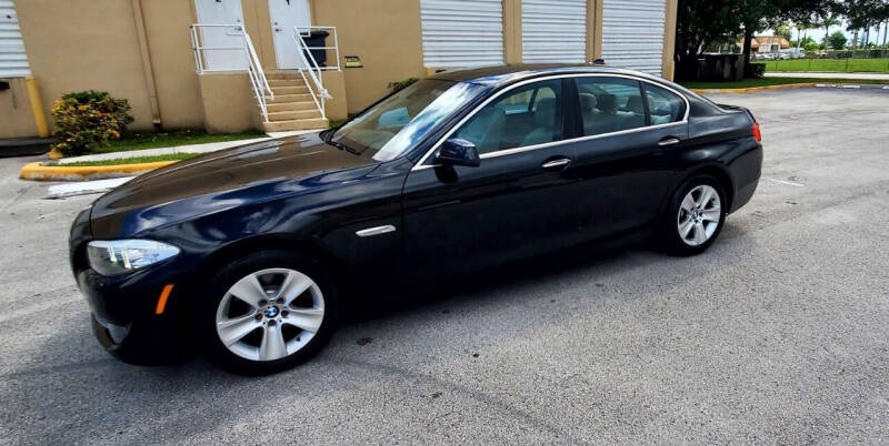 2011 BMW 5 Series 528i