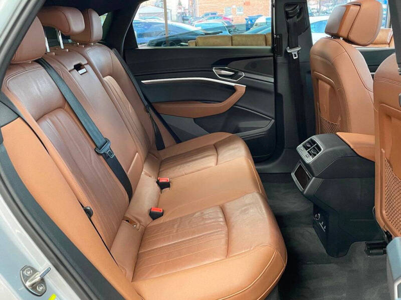 2022 Audi e-tron Sportback quattro Premium S line