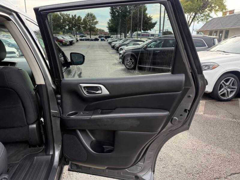 2020 Nissan Pathfinder S