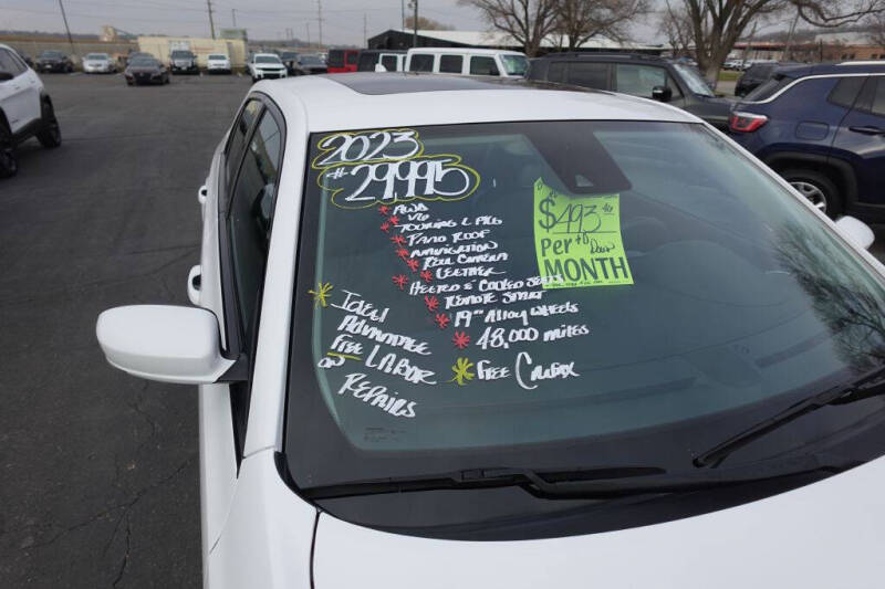 2023 Chrysler 300 Touring L