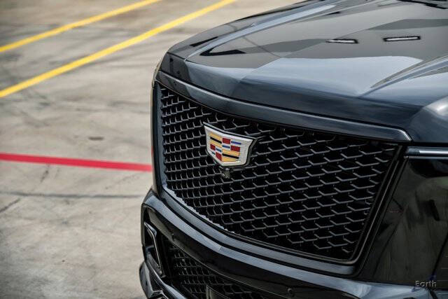 2025 Cadillac Escalade-V