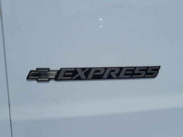 2021 Chevrolet Express 2500